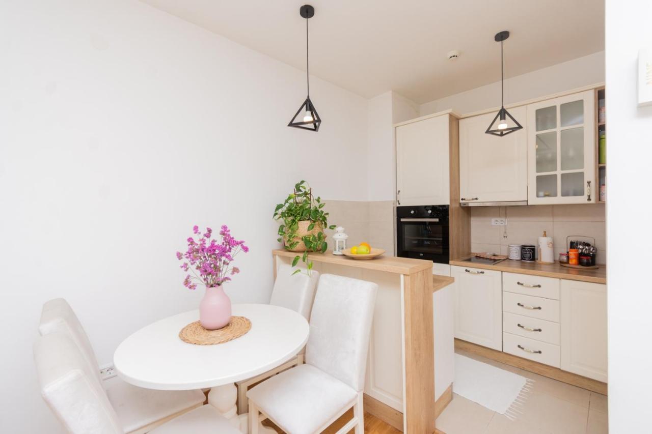 Lux City Apartment With Parking Подгориця Екстер'єр фото