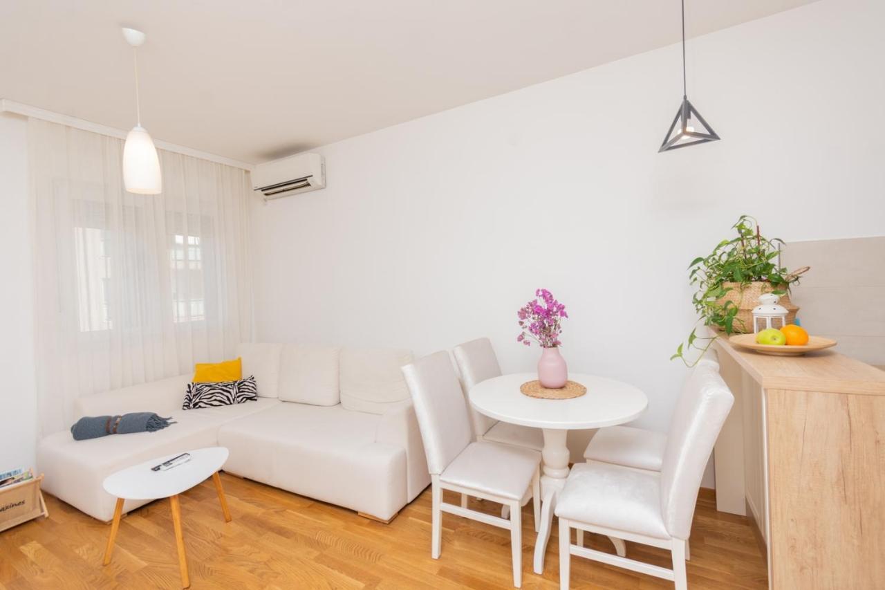 Lux City Apartment With Parking Подгориця Екстер'єр фото