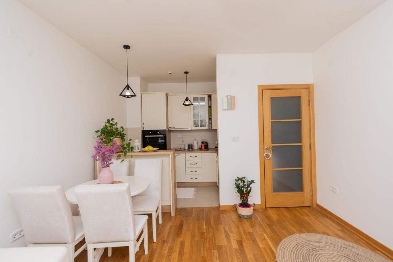 Lux City Apartment With Parking Подгориця Екстер'єр фото