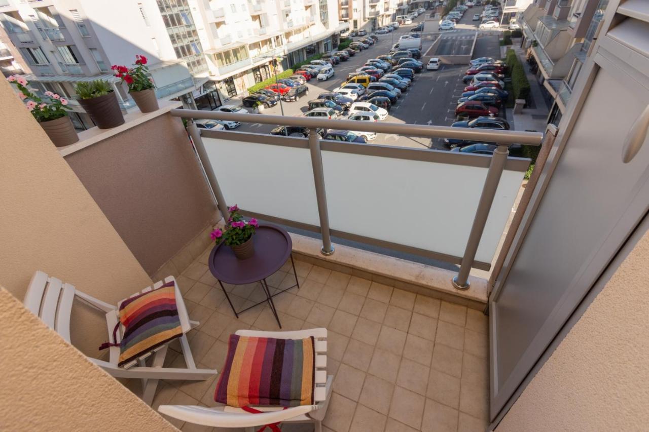 Lux City Apartment With Parking Подгориця Екстер'єр фото