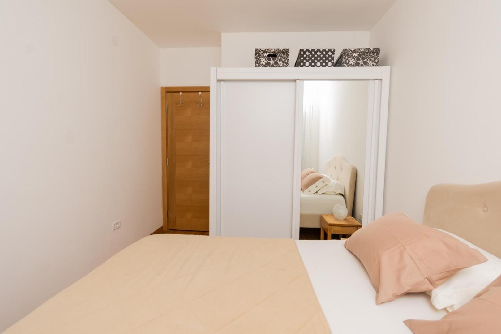 Lux City Apartment With Parking Подгориця Екстер'єр фото